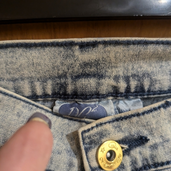 Designer Jeans - Picture 3 of 8
